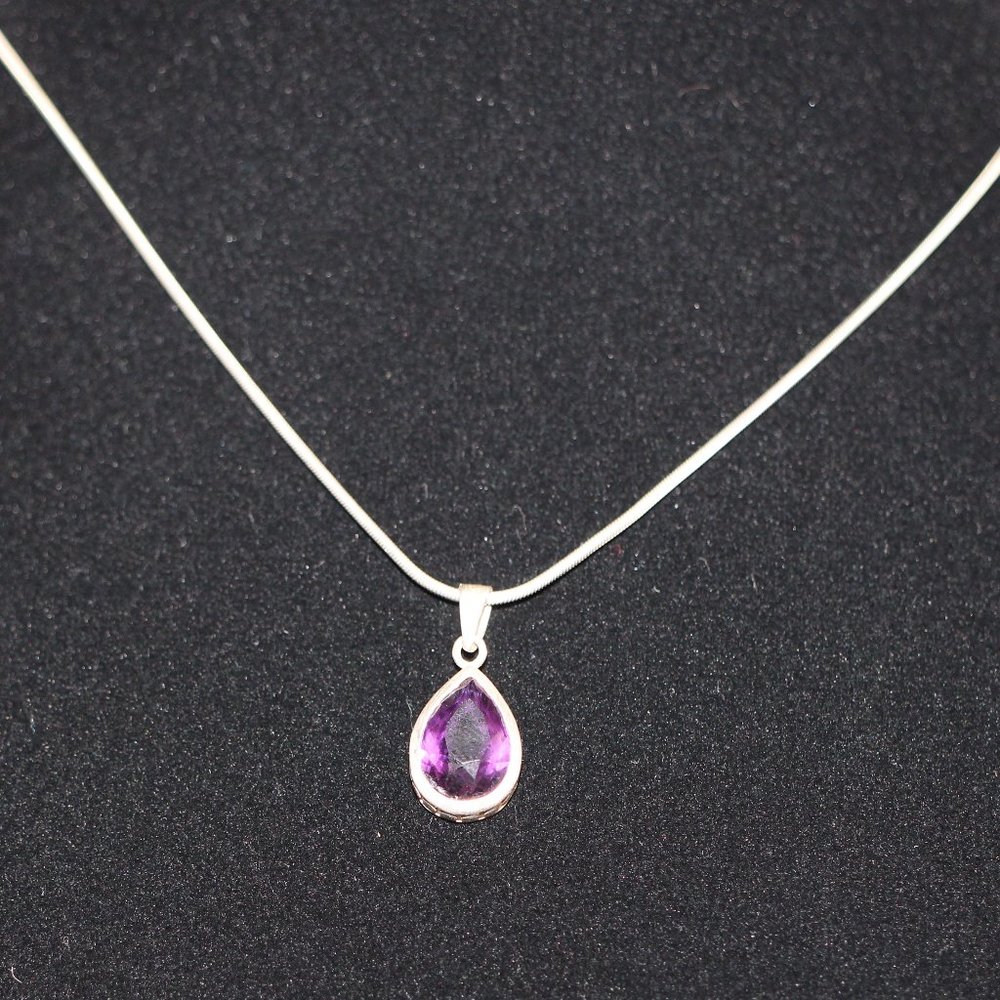 Sterling Silver Necklace with amethyst pendant